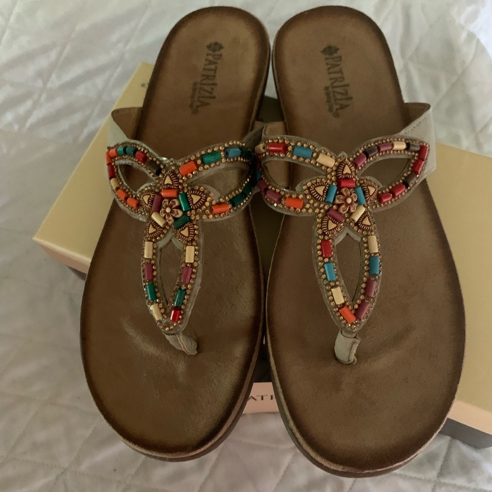 Super Cute Beaded Thong Sandals NIB